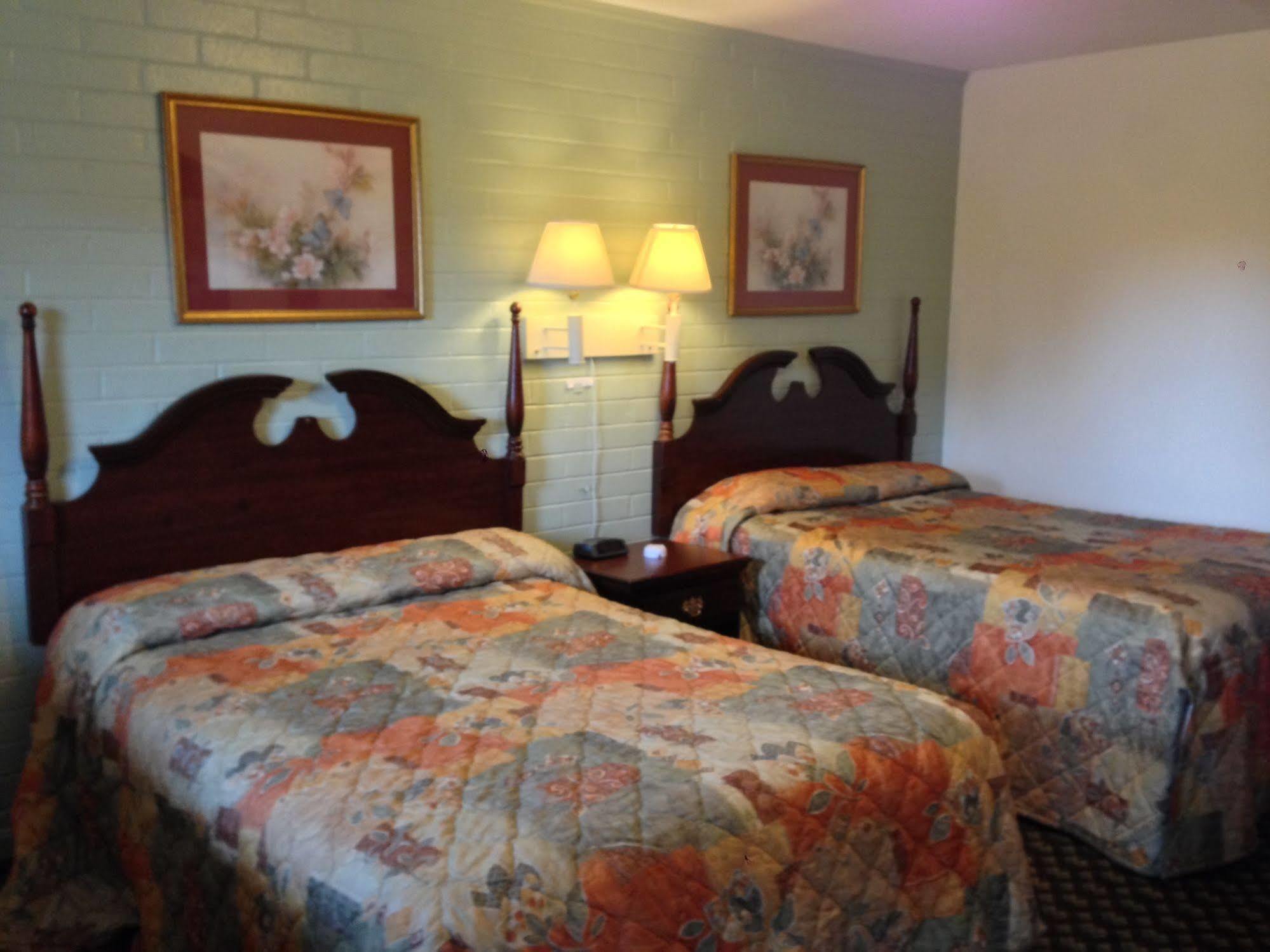 Villa Rosa Motel Painesville 외부 사진